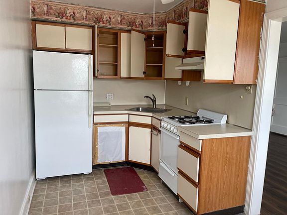 3rd image of 3006 Tyson Ave Floor 2