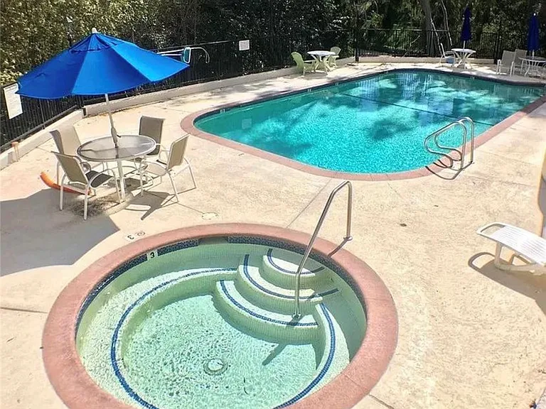 10442 Colina Way — Photo 7