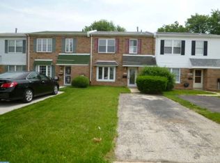 8220 Chelwynde Ave, Philadelphia, PA