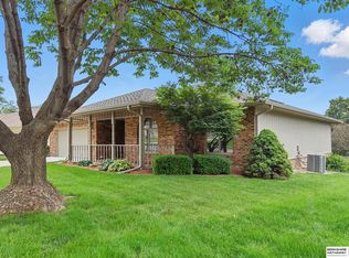 15618 L St, Omaha, NE 68135