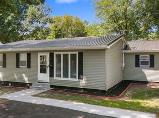 234 S 5th St, Austin, IN 47102