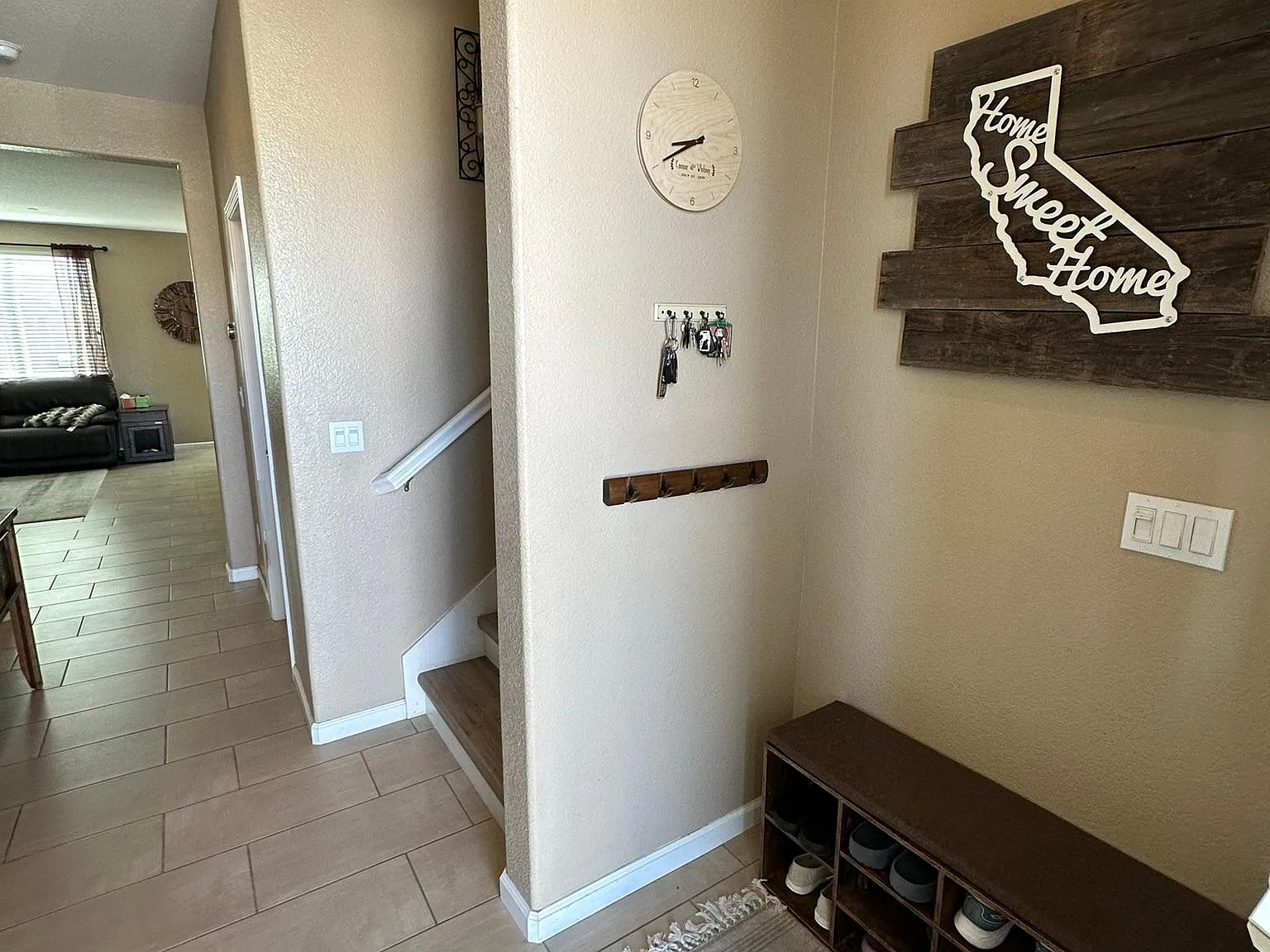 4 bed, 2090 sqft, $2,700 — Photo 3
