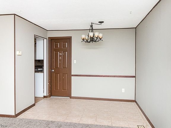 4th image of 20274 Glenwood Ln