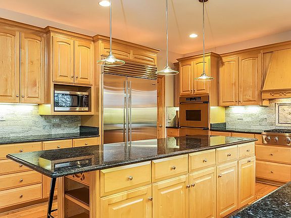 2nd image of 22312 N Windsor Ct