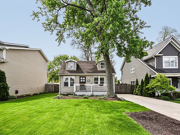 2nd image of 1031 Adelia St