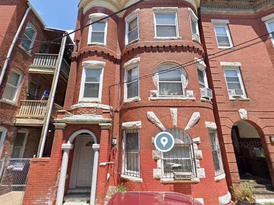 1 Mark St #3