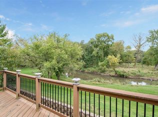 225 40th St Dr SE, Cedar Rapids, IA 52403