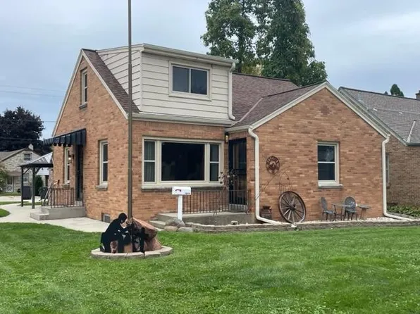 1644 Milwaukee AVENUE, South Milwaukee, WI 53172