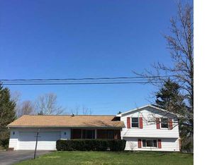 77 Gary Dr, Brockport, NY 14420