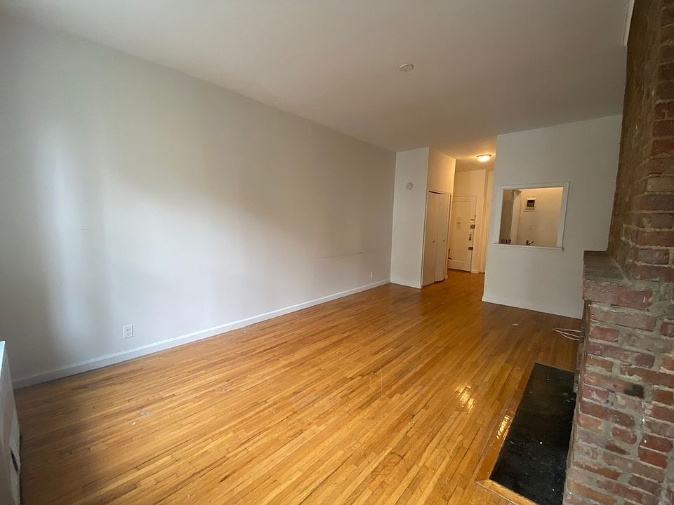 2nd image of 419 E 87th St #24