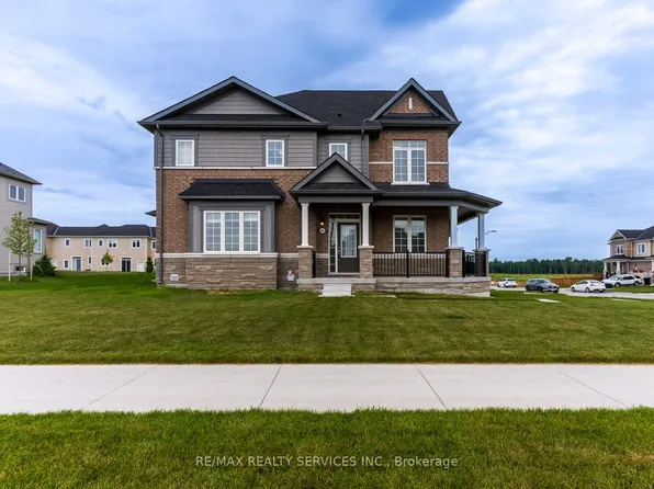 66 Stately Dr, Wasaga Beach, ON L9Z 1J7