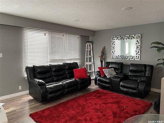 3rd image of 318 Myrtle Ave