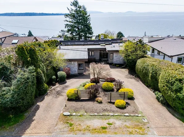 14366 Magdalen Ave, White Rock, BC V4B 2X3
