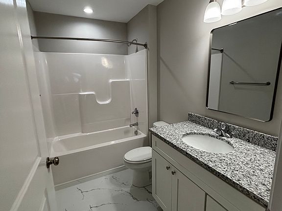 3rd image of 900 Lake Harriette Dr #914