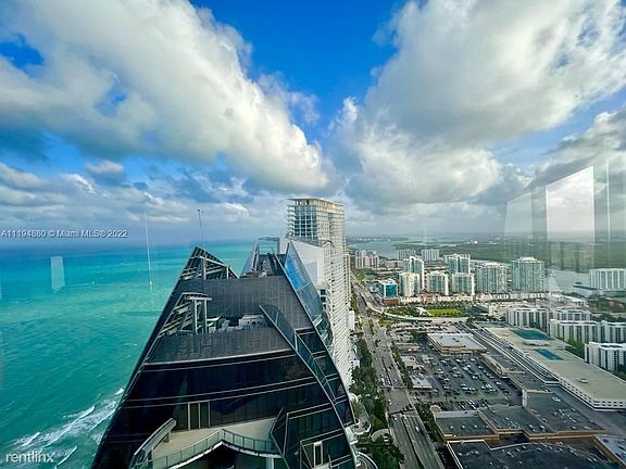 4th image of 17141 Collins Ave