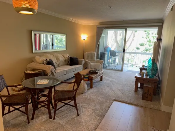 20371 Bluffside Cir APT 204, Huntington Beach, CA 92646