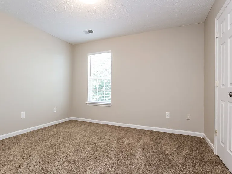 501 Saint Charles Ave — Photo 11