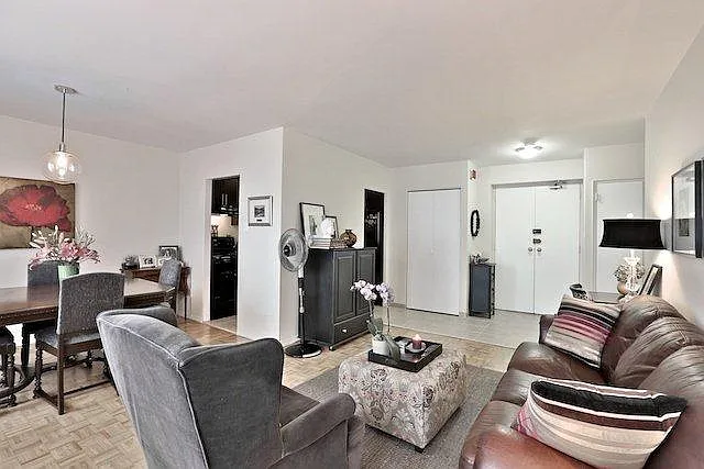 11 Shallmar Blvd — Photo 14