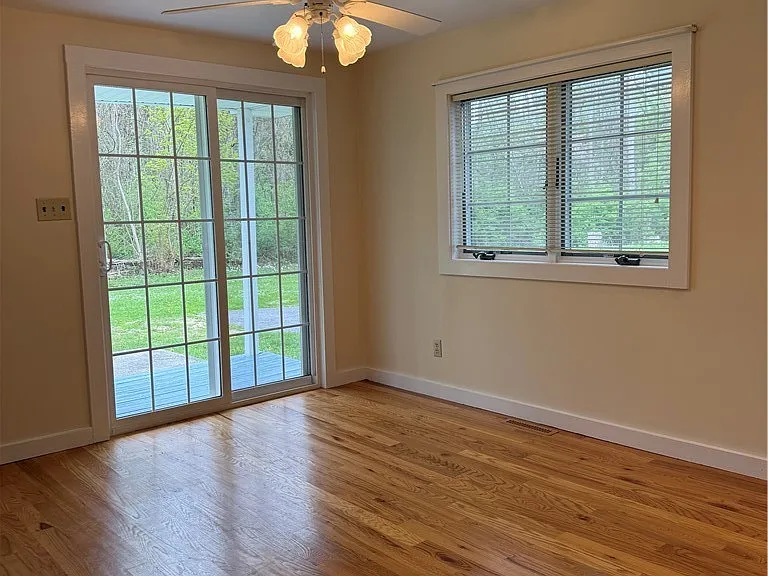 3166B Seneca Tpke — Photo 5
