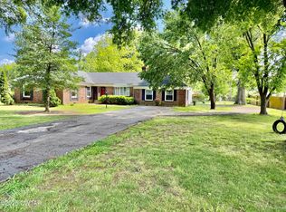 903 Sherwood Dr, Union City, TN 38261