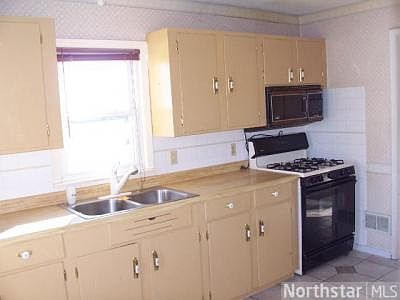 2nd image of 849 83rd Ave NE