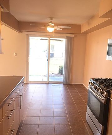 4th image of 1349 Kingsbury Dr Unit 3