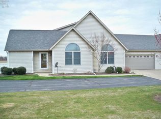 1408 Bayberry Ct, Huron, OH 44839