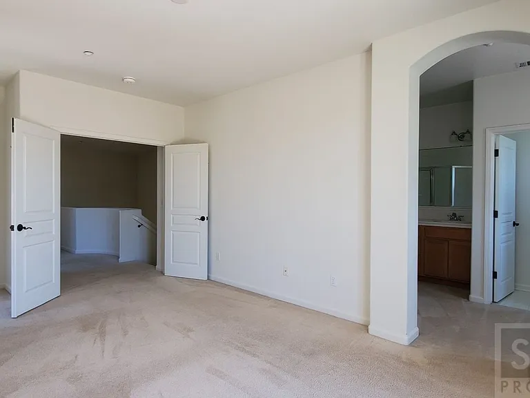 1715 Bilbao Dr — Photo 23