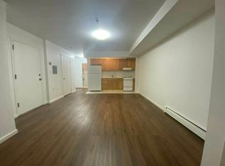34-28 10th St #1, Astoria, NY 11106