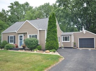 110 Stadium Dr, Tallmadge, OH