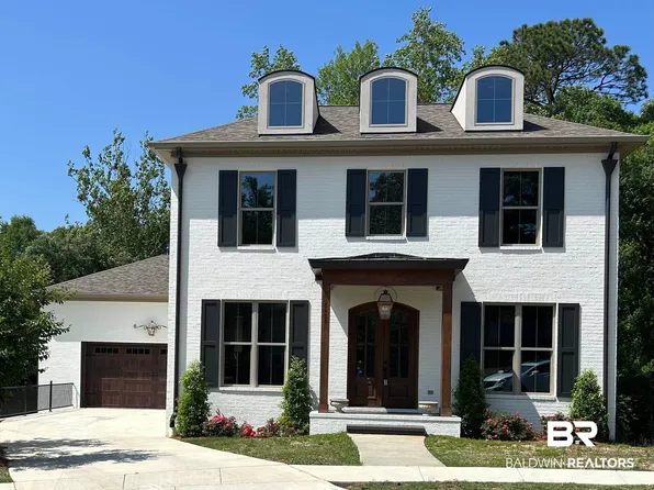 5488 Hilltop Dr, Mobile, AL 36608