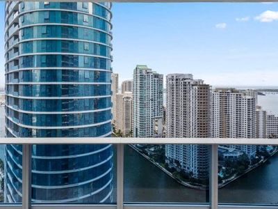 200 Biscayne Boulevard Way APT 3703, Miami, FL, 33131