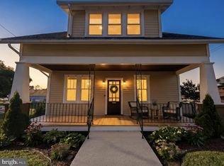 317 E 1st Ave, Charles Town, WV 25414