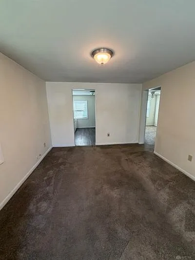 3 bed, 1.0 bath, 728 sqft, $1,195 — Photo 3