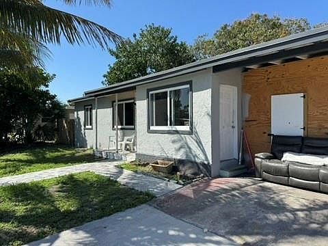 4th image of 4741 NE 14th Avenue