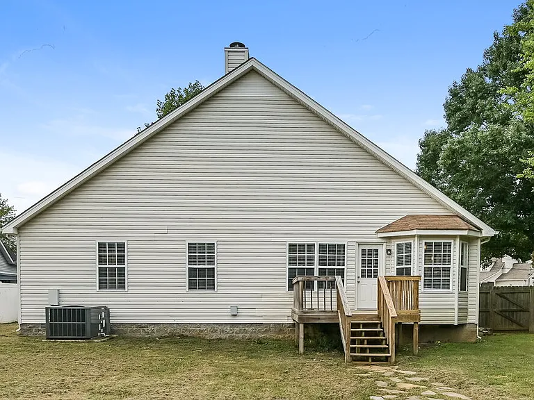 1210 Sweetwater Pl — Photo 16