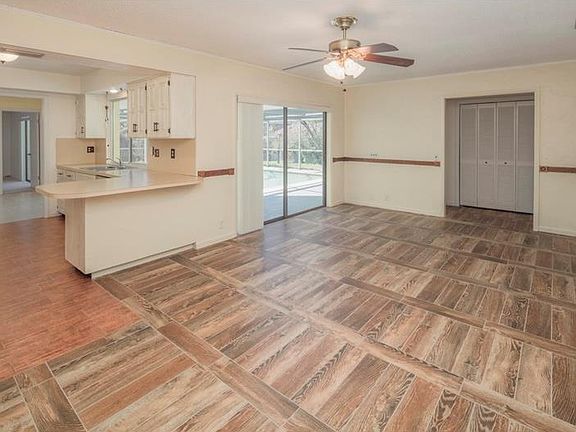 5th image of 872 Oriole Dr
