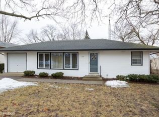 614 Hilltop Blvd, McHenry, IL 60050