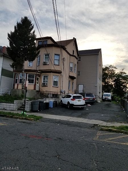 2nd image of 596 E 30th St