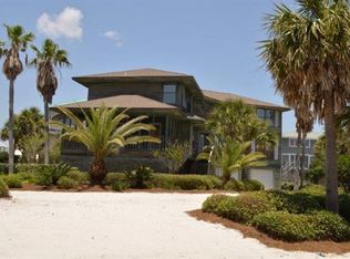 15 Calle Hermosa, Pensacola Beach, FL 32561