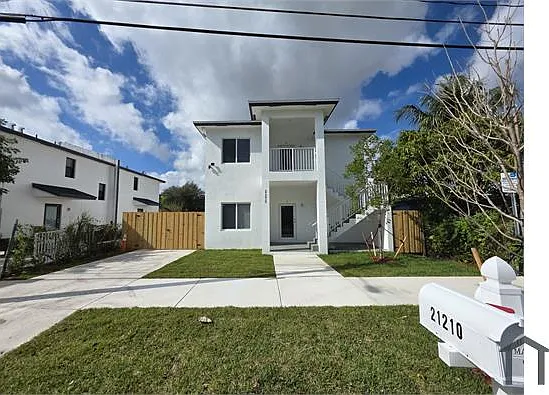 21210 SW 119th Ave #1 — Photo 1