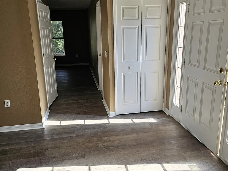 9316 N Dallas Way — Photo 2