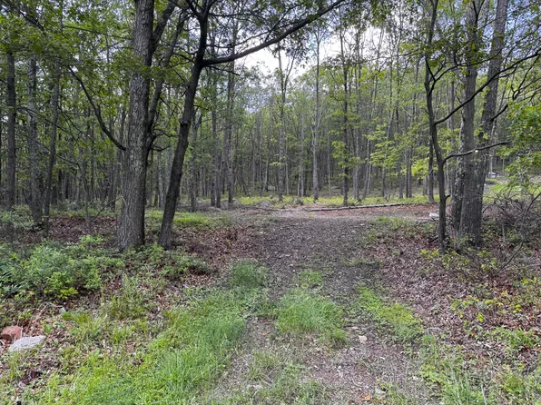 Foothill Blvd #5, Effort, PA 18330