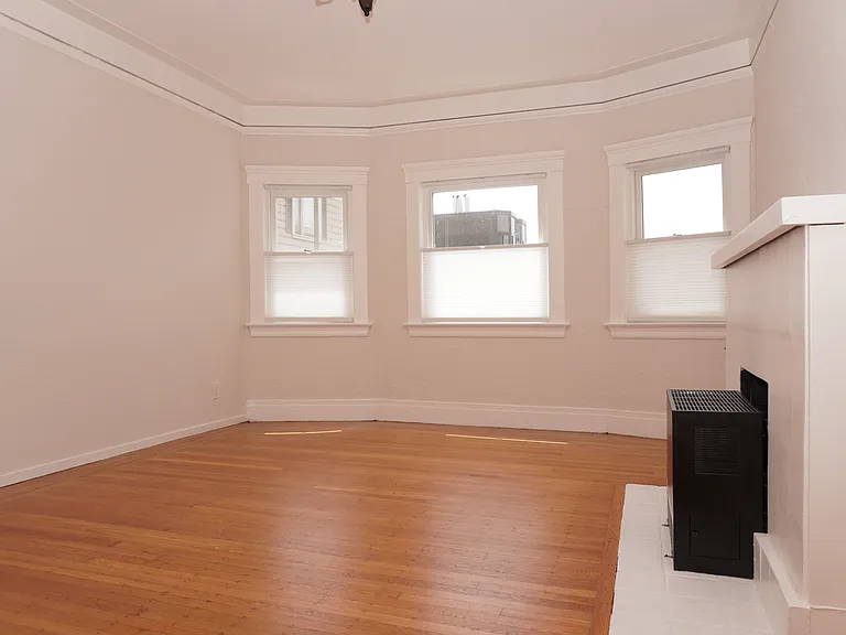 1661 Leavenworth St #2 — Photo 6