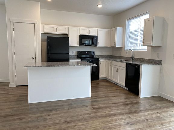 4th image of 902 W River Vine Dr #918