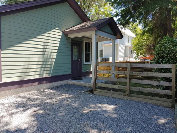 808 Newcastle St #B, Beaufort, SC 29902