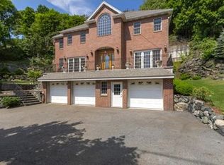 50 Cambridge St, Winchester, MA 01890