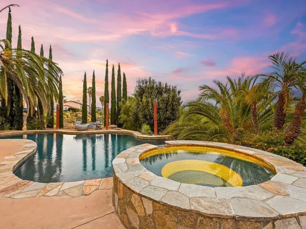 2888 Eastview Ter, Escondido, CA 92025