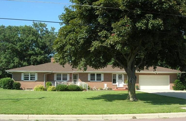 Brick House on Springfield Parkway