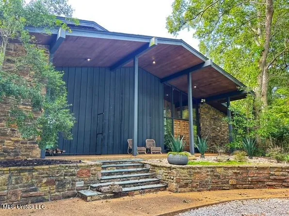 132 Ridgecrest Ln, Clarksdale, MS 38614